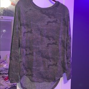 American Eagle CAMO LONG SLEEVE